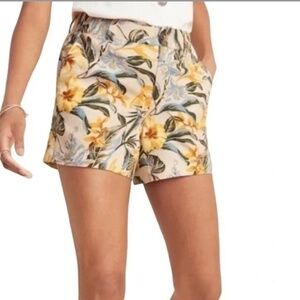 Old Navy Everyday Botanical Mid-Rise Linen-Blend 5-inch inseam Shorts, size 10